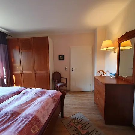 Am Traumgarten, 35646 Apartament *